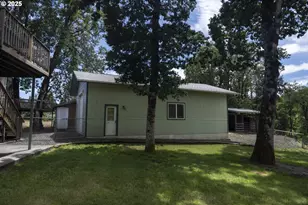 485 Brown St, Glide, OR 97443 - Photo 35