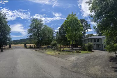 485 Brown St, Glide, OR 97443 - Photo 45