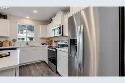 10402 NE 121st Ave, Vancouver, WA 98662 - Photo 15