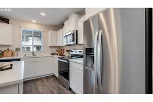 10402 NE 121st Ave, Vancouver, WA 98662 - Photo 15