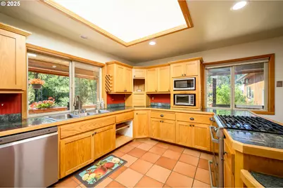 41114 SW Fort Hill Rd, Willamina, OR 97396 - Photo 13