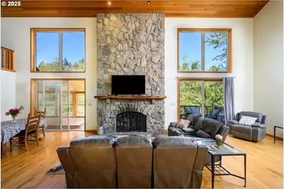 41114 SW Fort Hill Rd, Willamina, OR 97396 - Photo 9