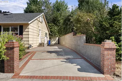 6427 N Princeton St, Portland, OR 97203 - Photo 3