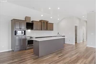 27579 Riggs Hill Rd, Foster, OR 97345 - Photo 9