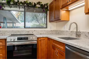 13020 NE San Rafael St, Portland, OR 97230 - Photo 7