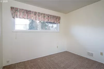 13020 NE San Rafael St, Portland, OR 97230 - Photo 25