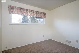 13020 NE San Rafael St, Portland, OR 97230 - Photo 25