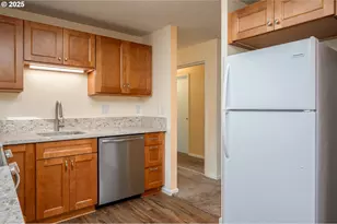 13020 NE San Rafael St, Portland, OR 97230 - Photo 11