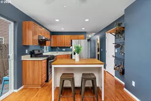 975 SW Junction Pl, Gresham, OR 97080 - Photo 9