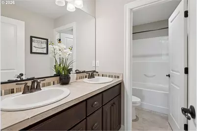 17230 NW Catalpa St, Portland, OR 97210 - Photo 23