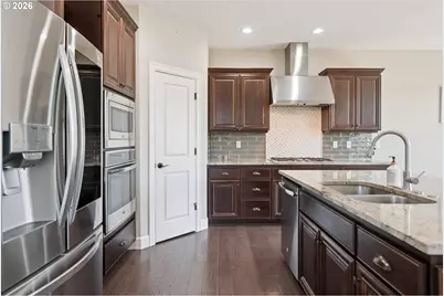 17230 NW Catalpa St, Portland, OR 97210 - Photo 11