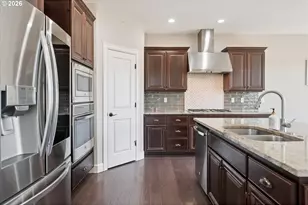 17230 NW Catalpa St, Portland, OR 97210 - Photo 11