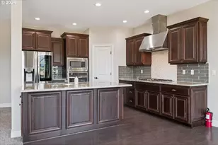 17230 NW Catalpa St, Portland, OR 97210 - Photo 9