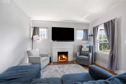 422 NE 57th Ave, Portland, OR 97213 - Photo 3