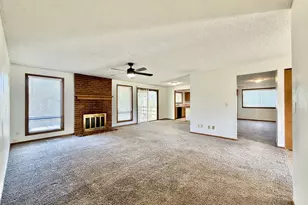 2715 SW 31st St, Gresham, OR 97080 - Photo 9