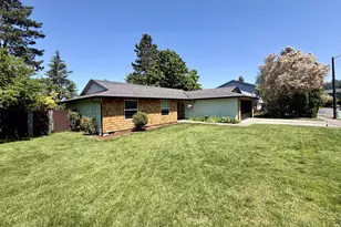 2715 SW 31st St, Gresham, OR 97080 - Photo 3