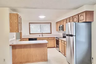 2715 SW 31st St, Gresham, OR 97080 - Photo 15