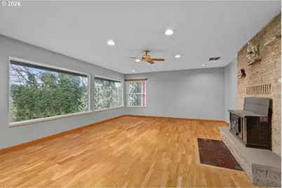 105 Island View Ln, Kelso, WA 98626 - Photo 3