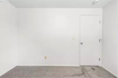 361 W Pine St, Sweet Home, OR 97386 - Photo 13