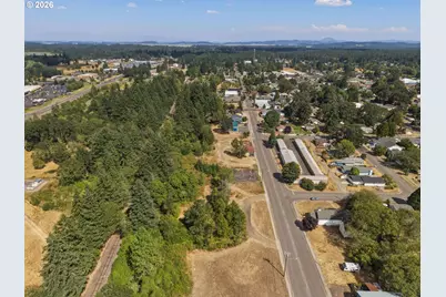 24909 W Broadway Ave, Veneta, OR 97487 - Photo 9