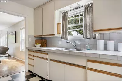 5220 NE Skidmore St, Portland, OR 97218 - Photo 13