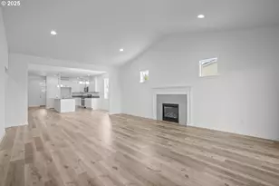 701 Tigerlily St, Silverton, OR 97381 - Photo 19