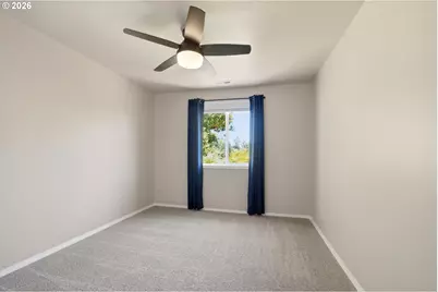 1200 E Pioneer Loop, La Center, WA 98629 - Photo 25