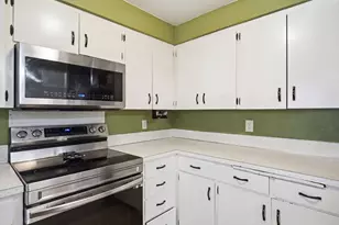 1357 Grove St, Lebanon, OR 97355 - Photo 9
