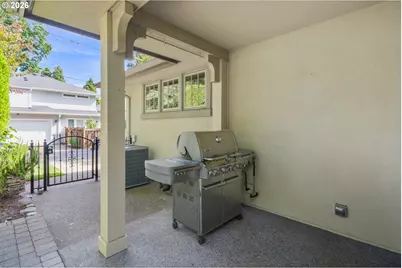 752 E Ave, Lake Oswego, OR 97034 - Photo 39