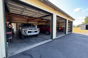 10418 Champoeg Rd, Aurora, OR 97002 - Photo 39