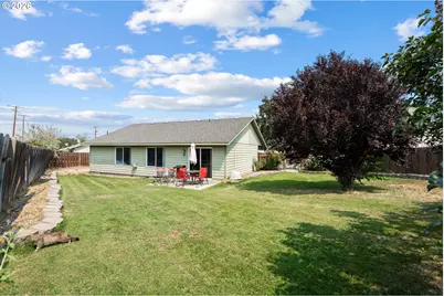 1333 SW Suzanne Ct, Hermiston, OR 97838 - Photo 5