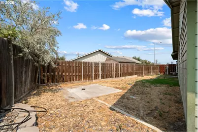 1333 SW Suzanne Ct, Hermiston, OR 97838 - Photo 7