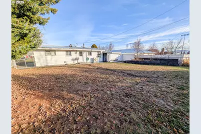 1106 F Ave, La Grande, OR 97850 - Photo 15