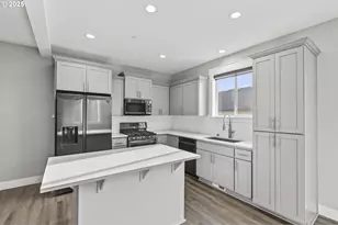 2320 N R St, Washougal, WA 98671 - Photo 9