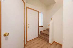 2081 SW Fellows St, McMinnville, OR 97128 - Photo 13