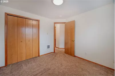 2081 SW Fellows St, McMinnville, OR 97128 - Photo 31