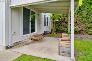 2081 SW Fellows St, McMinnville, OR 97128 - Photo 11