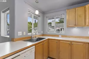 13682 SW Hall Blvd, Portland, OR 97223 - Photo 9