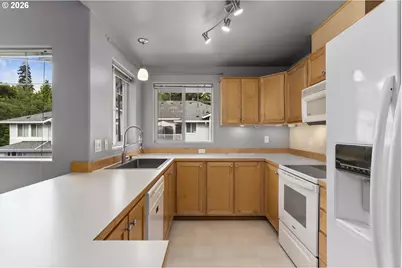 13682 SW Hall Blvd #3, Tigard, OR 97223 - Photo 9