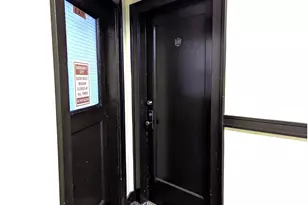 2829 SE Belmont St, Portland, OR 97214 - Photo 3