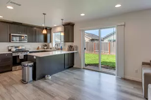 1819 SE Blueberry St, Dallas, OR 97338 - Photo 11