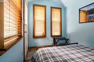 71010 E McFarland Rd, Rhododendron, OR 97049 - Photo 27