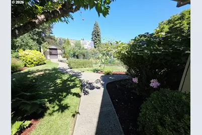 549 Bailey Dr, Roseburg, OR 97471 - Photo 5