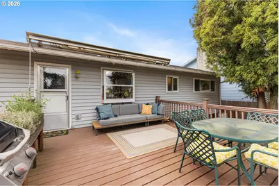 866 SE 136th Ave, Portland, OR 97233 - Photo 39