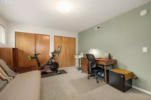 866 SE 136th Ave, Portland, OR 97233 - Photo 19