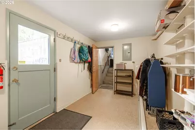866 SE 136th Ave, Portland, OR 97233 - Photo 27