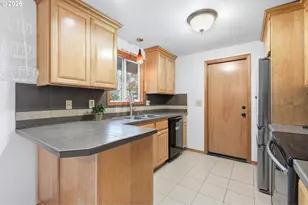 16825 SW Cambridge Ct, Beaverton, OR 97078 - Photo 11