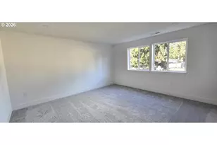 12453 SE Harold St, Portland, OR 97236 - Photo 9