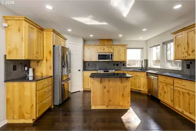 2137 N Legacy Dr, Newberg, OR 97132 - Photo 9