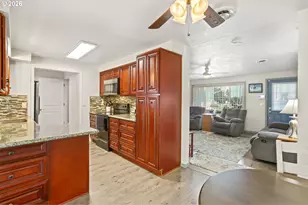 13011 Berta Dr, Oregon City, OR 97045 - Photo 11